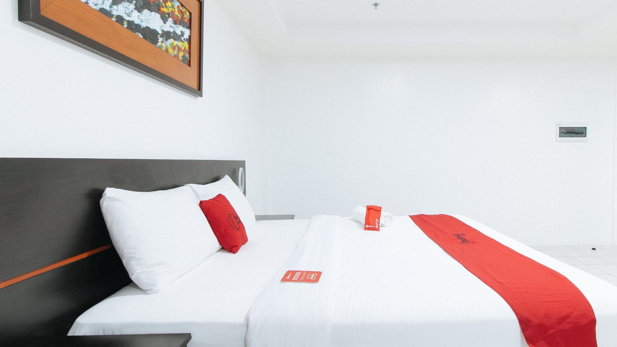 Reddoorz Plus At Evangelista Street Makati Makati City Esterno foto