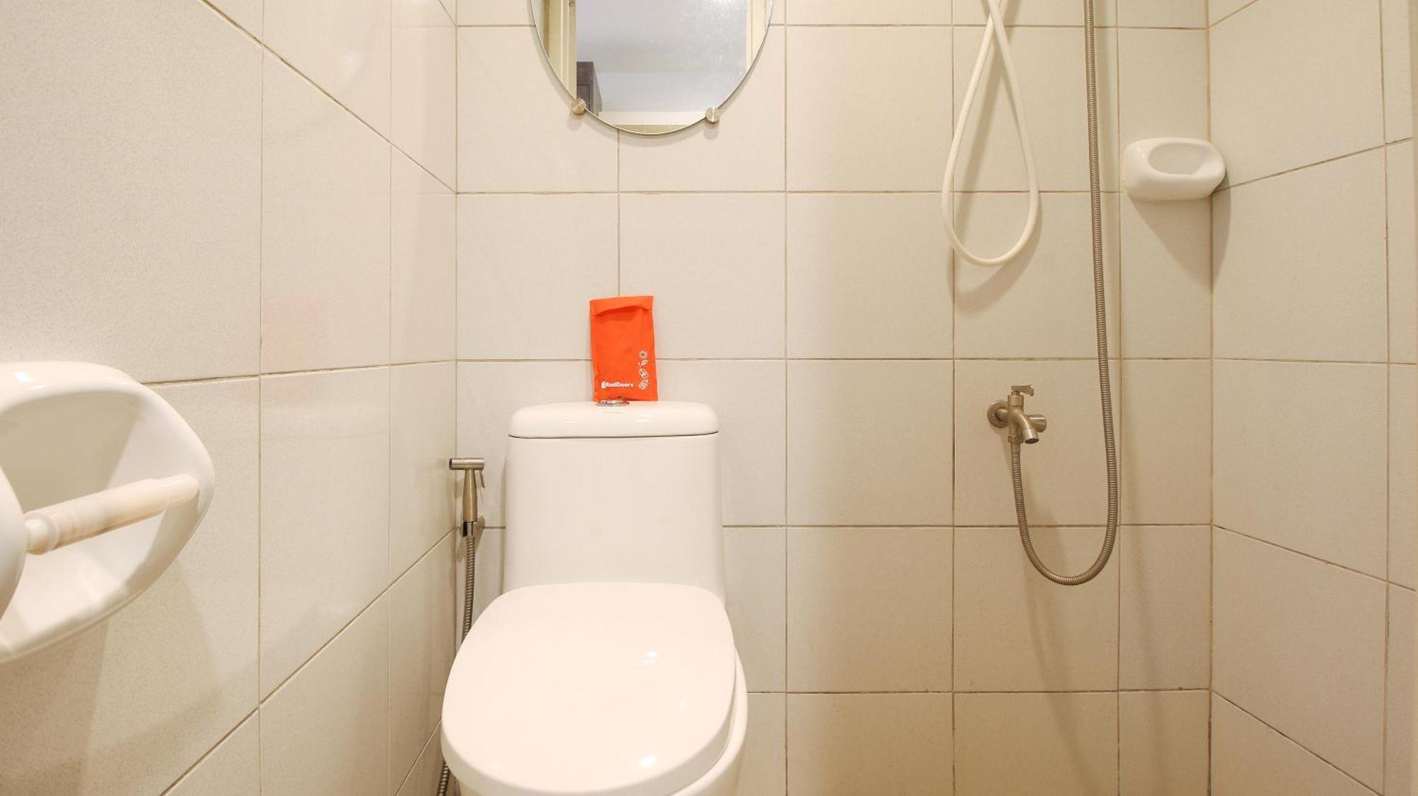 Reddoorz Plus At Evangelista Street Makati Makati City Esterno foto