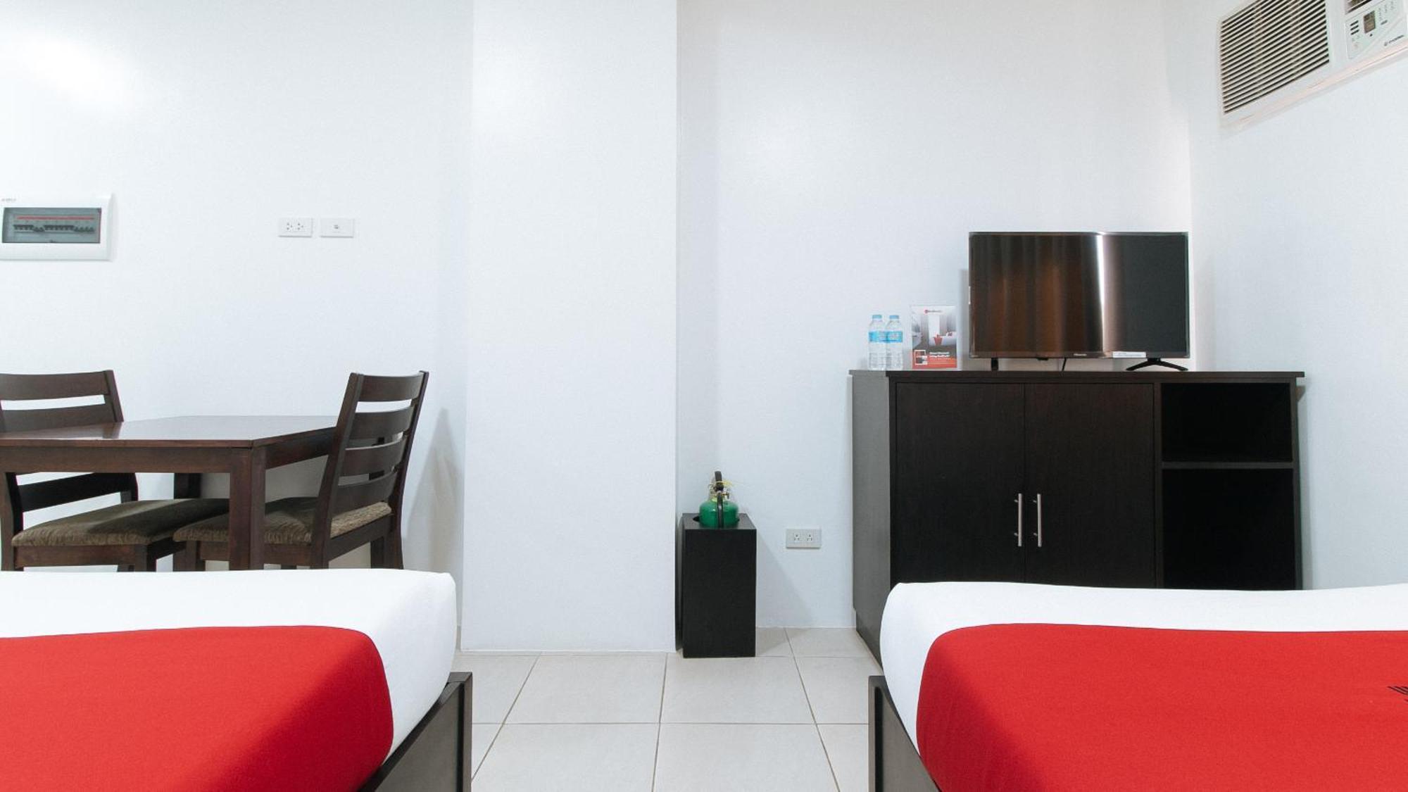 Reddoorz Plus At Evangelista Street Makati Makati City Esterno foto